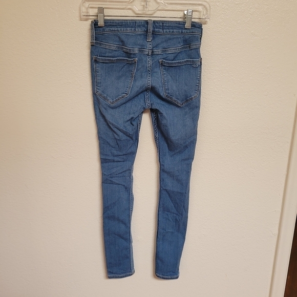 Hollister Distressed Skinny Jeans - Picture 4 of 4